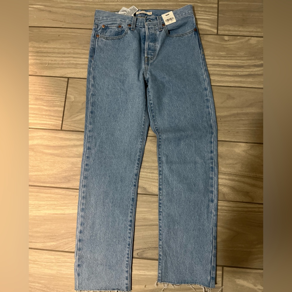 Wedgie Straight Levi’s Denim Jeans